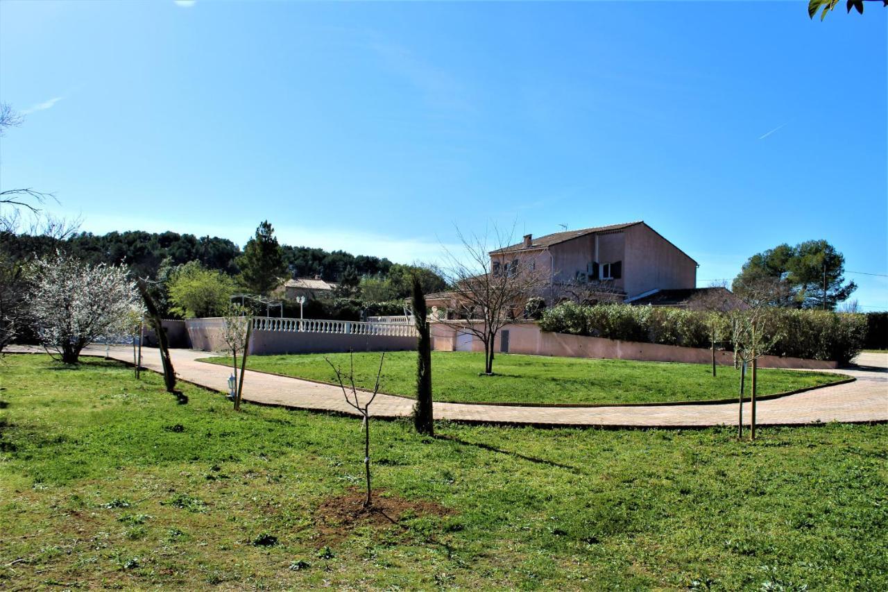 La Villa Des Ames Liees ดรากิญญ็อง ภายนอก รูปภาพ