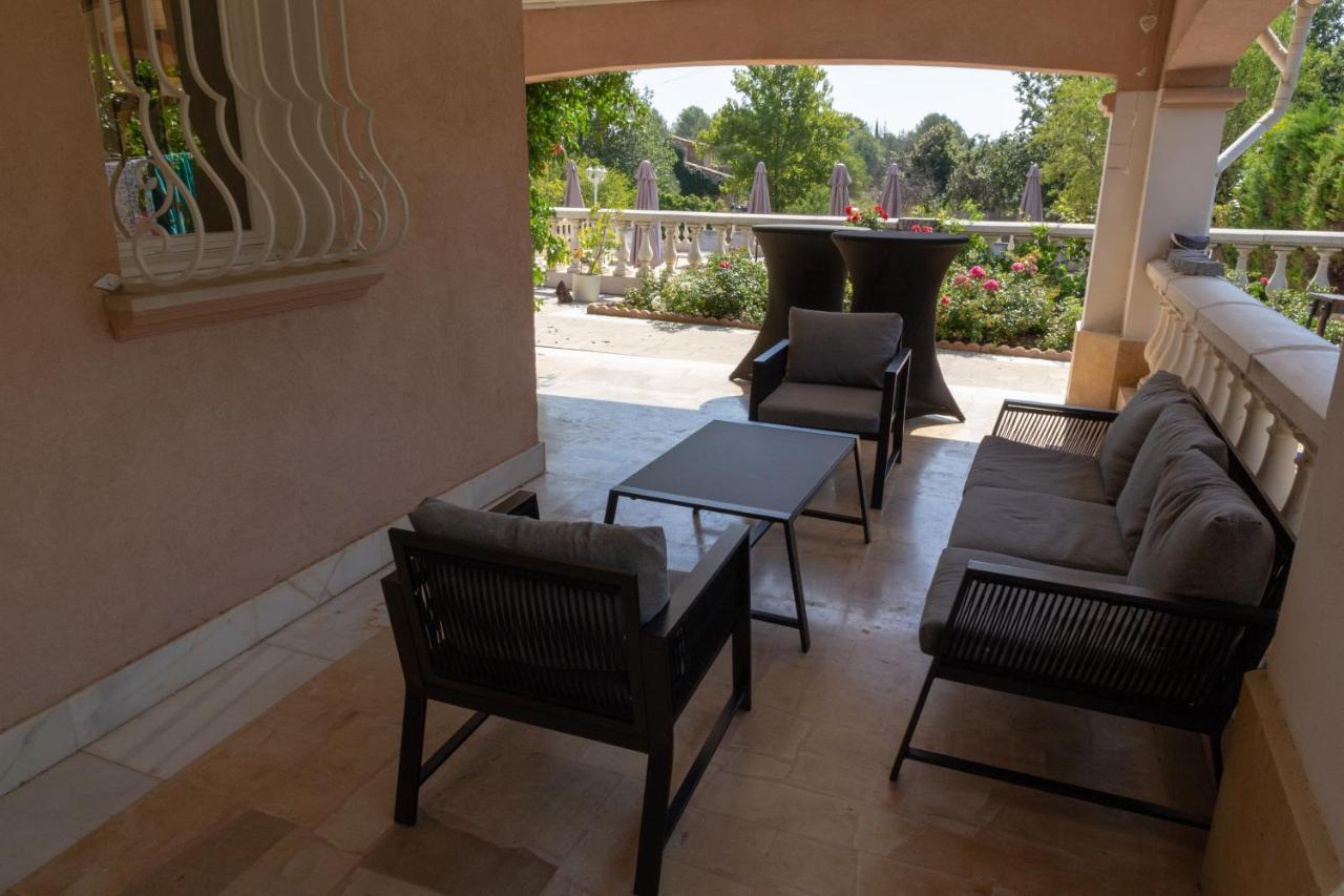 La Villa Des Ames Liees ดรากิญญ็อง ภายนอก รูปภาพ